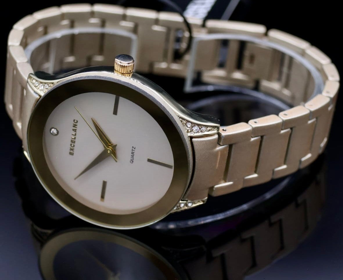 Elegante Excellanc Damen Frauen Armband Uhr Gold Farben Damenuhr Crystal Besatz1