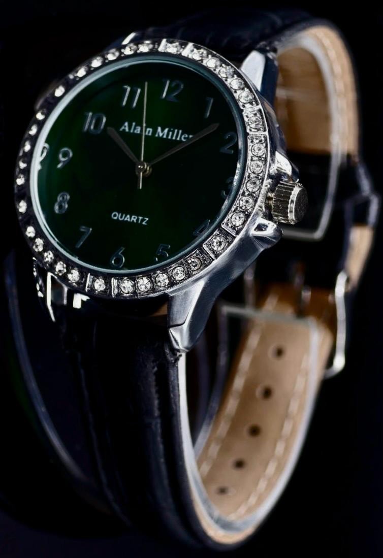 Alain Miller Damen Frauen Armband Uhr Grün Silber Farben Damenuhr Crystal 060