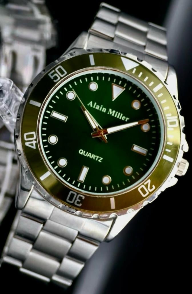 Alain Miller Herren Armband Männer Uhr  Grün Silber Farben sportliches Design0