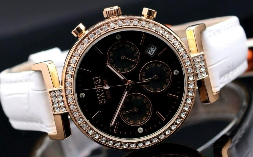 SKM - DAMENUHR - CHRONOGRAPH - STOPPUHR - DATUM - LEDER - WEISS -  38MM - NEU1