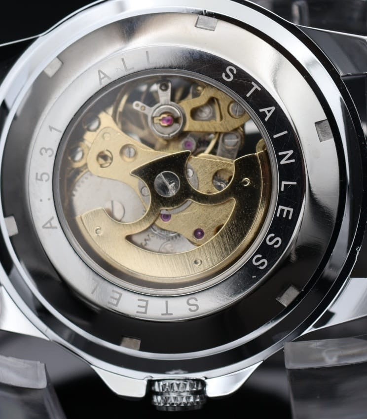 Sportliche Herren Männer Automatik Uhr Gold Schwarz Farben mit Kautschukband NEU3