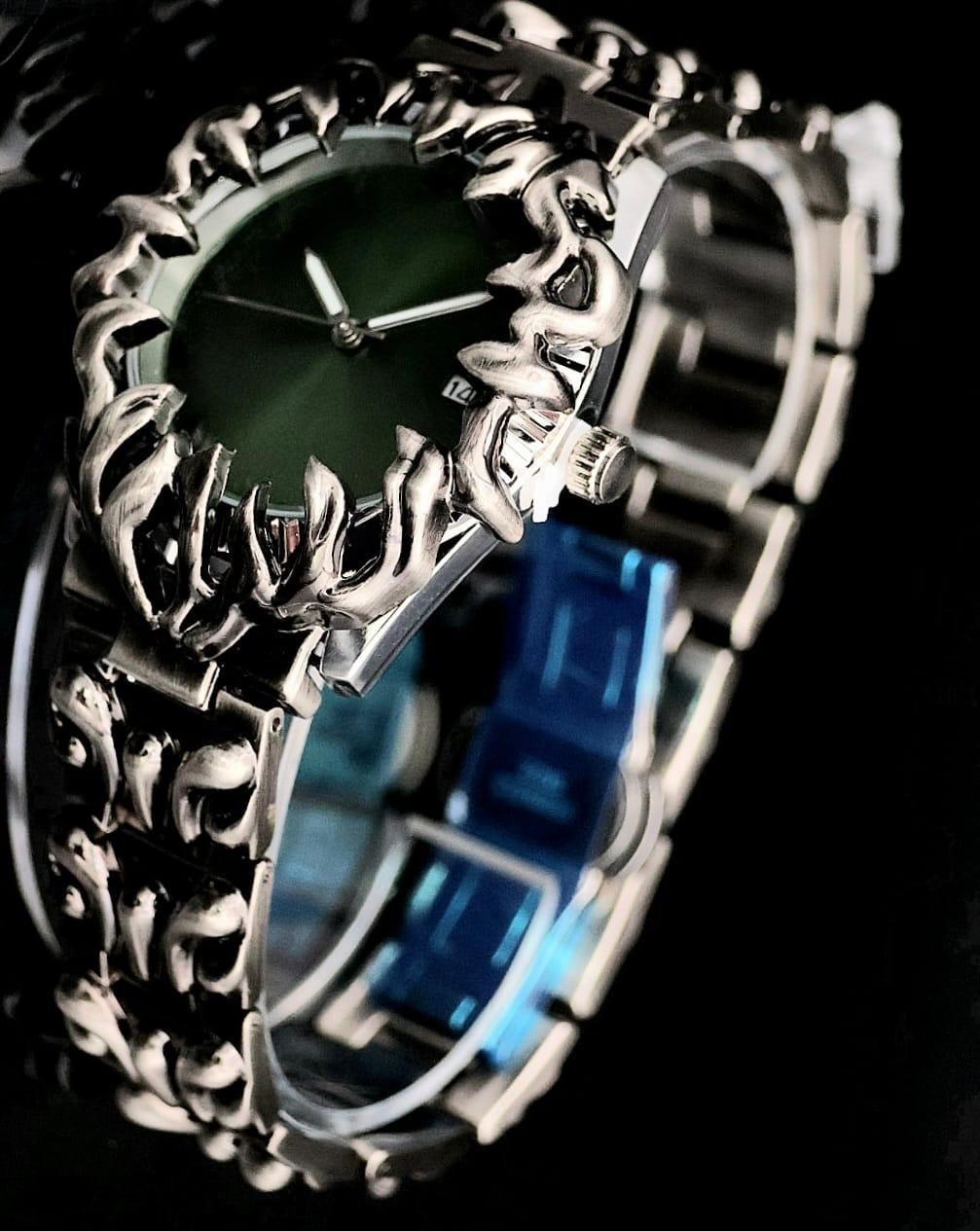 Herren Männer Uhr Armbanduhr Grün Silber Farben im Drachen Design Herrenuhr0