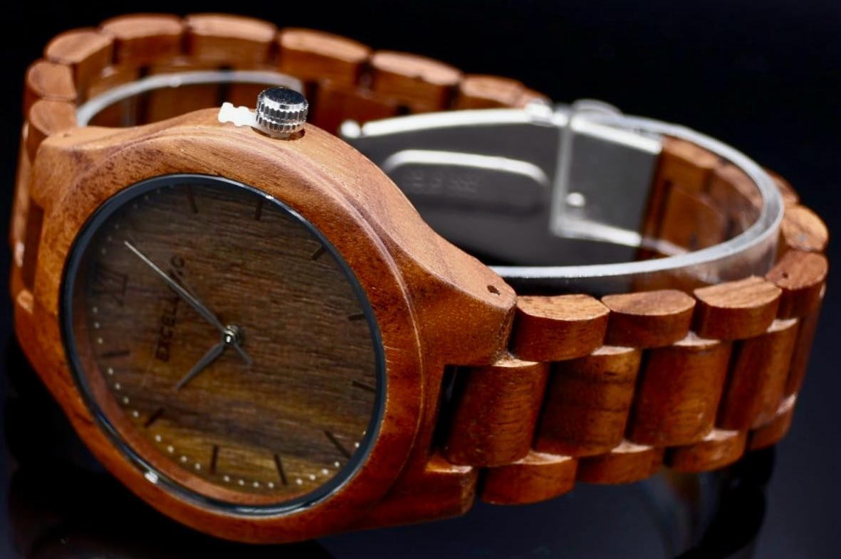 Excellanc Herren Männer Holz Armband Uhr Braun Farben Herrenuhr aus Walnussholz1