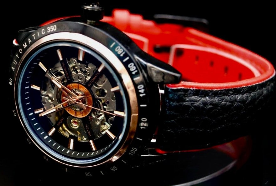 Top Herren Automatik Uhr Sport Design Schwarz Rot Rosé Farben mit Lederarmband1