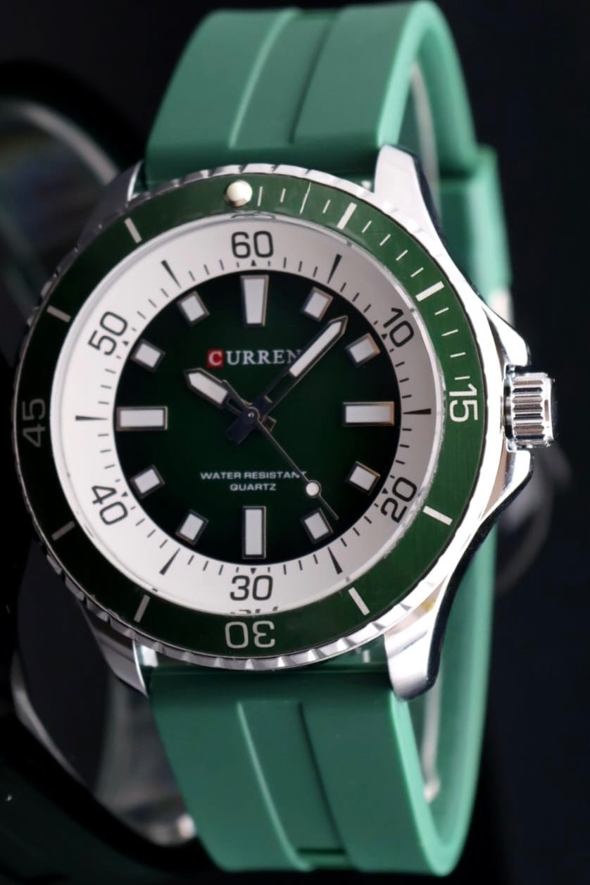 CURREN - HERREN - UHR - QUARZ - GRÜN - SILIKONBAND - NEU - LEUCHTZEIGER - 44MM1