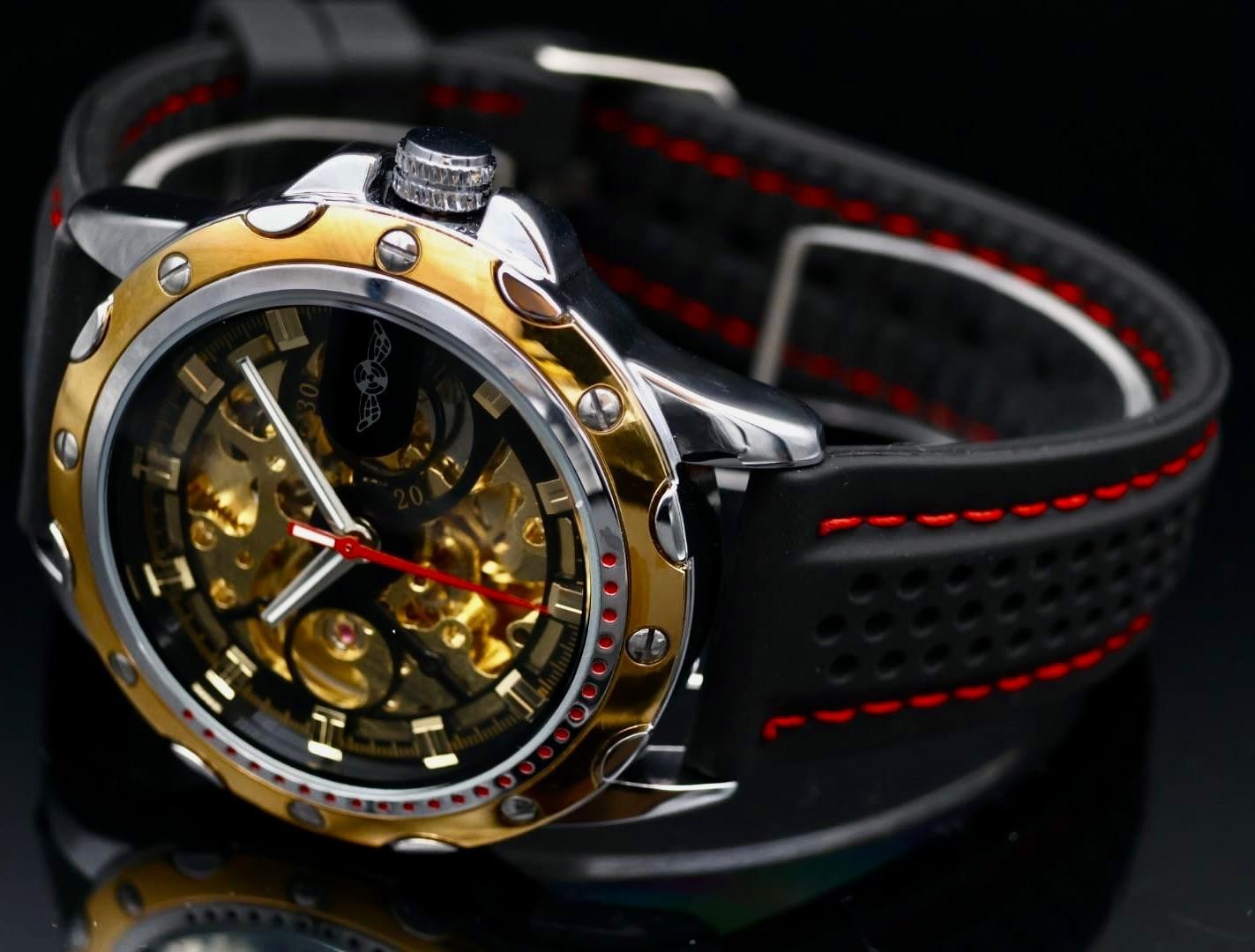 - Sportliche Herren Männer Automatik Uhr Gold Schwarz Farben Kautschukband NEU -1