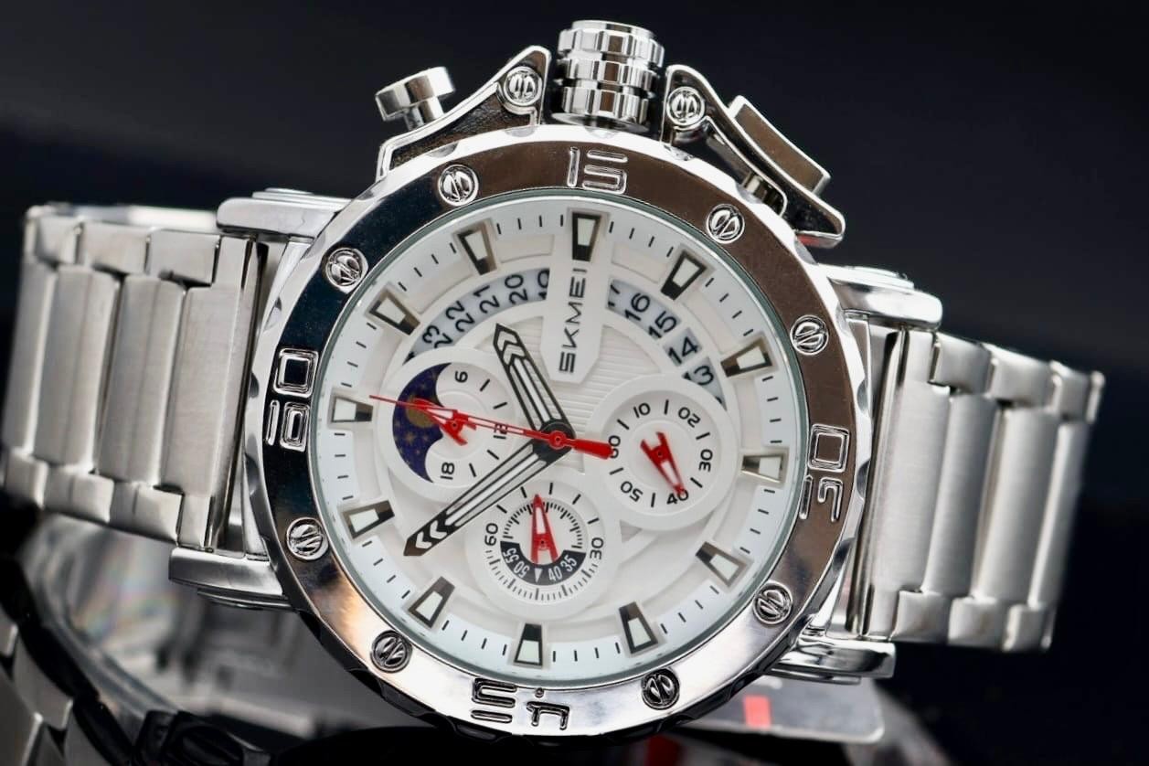 HERREN CHRONOGRAPH ARMBAND UHR SILBER FARBEN LUXURY EDELSTAHL 52MM NEU1