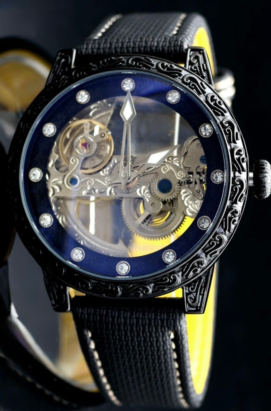 WINNER Herren Automatikuhr Schwarz Skelett Uhr Leder Armband Luxus Design0