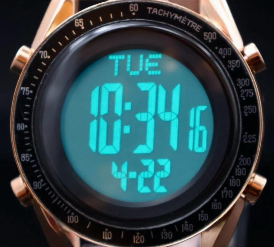 Klassische Digital Herren Männer Uhr Armbanduhr Roségold Farben 42mm NEU1