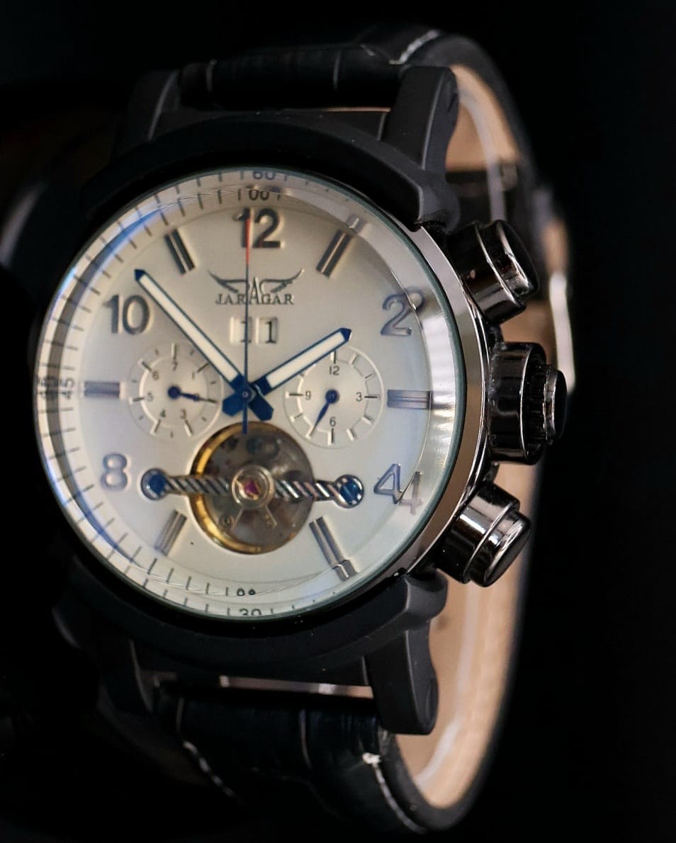 Classic JARAGAR Herren Automatikuhr Herrenuhr Weiß Schwarz Farben Offene Unruh0