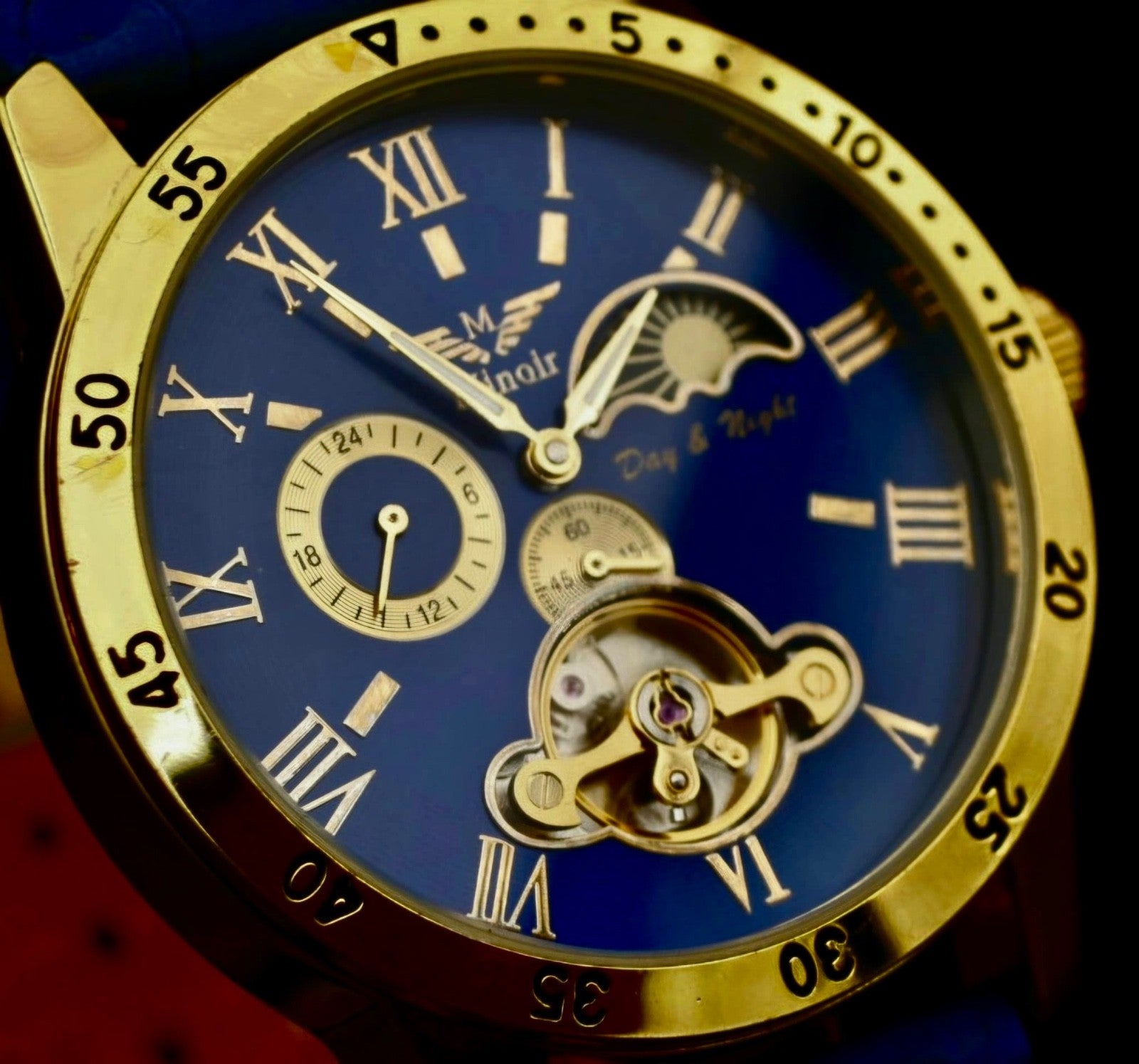 Minoir Automatik Herren Armbanduhr Modern mechanisch Glasboden Blau Gold Farben0