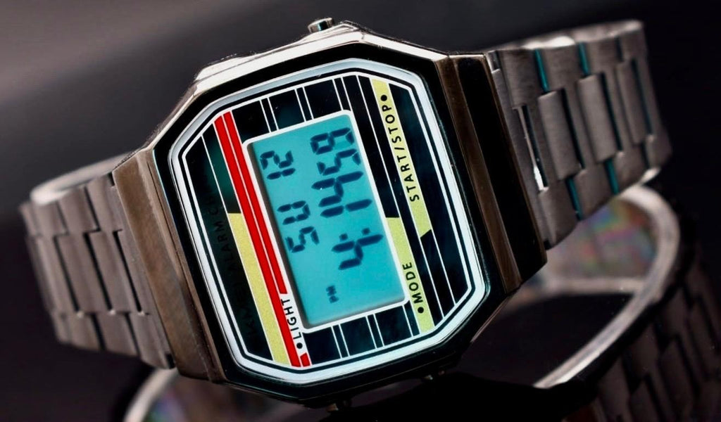 Klassische Digital Herren Uhr Armbanduhr Silber Stoppuhr Wecker Beleuchtung NEU1