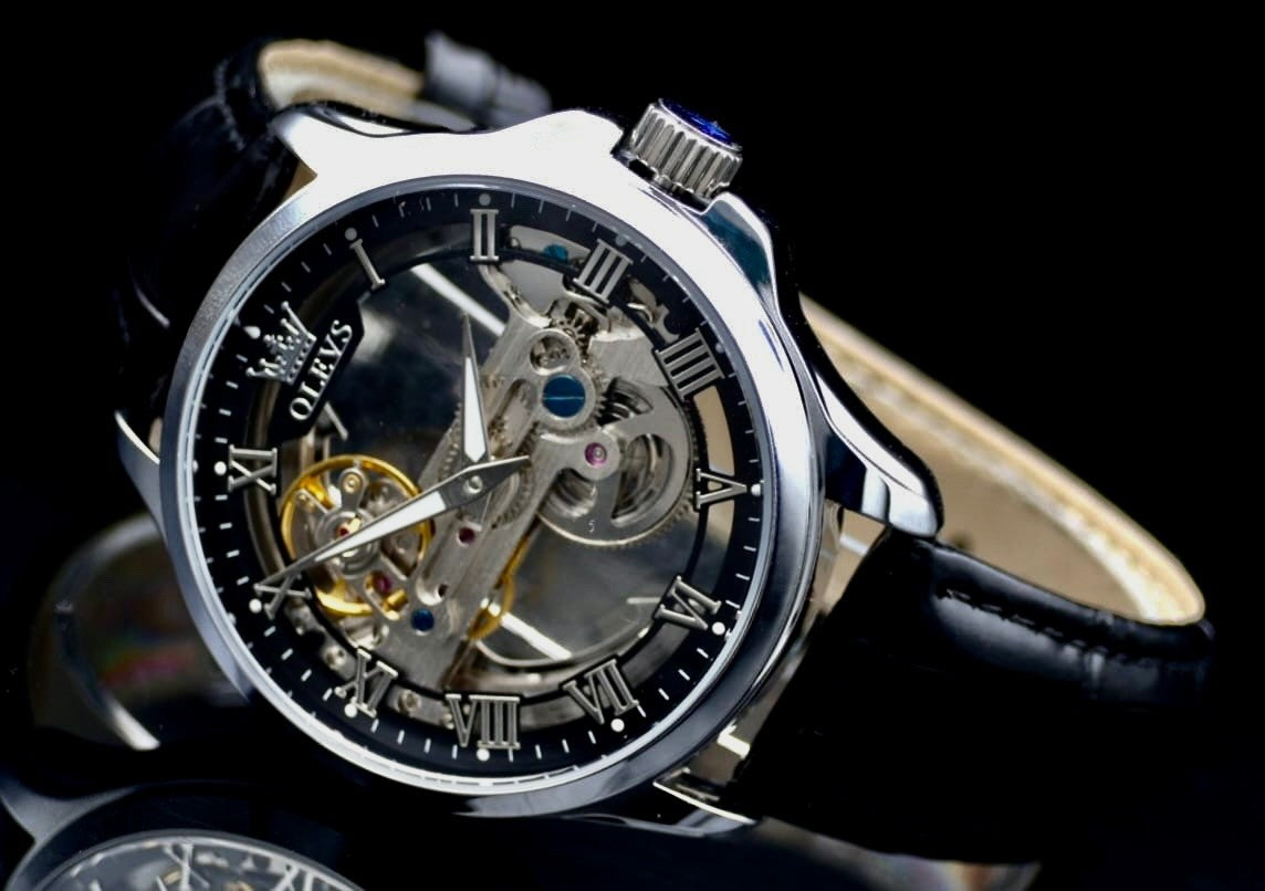 OLEVS Automatik Herren Uhr Herrenuhr Silber Schwarz Farben mit offenem Uhrwerk3