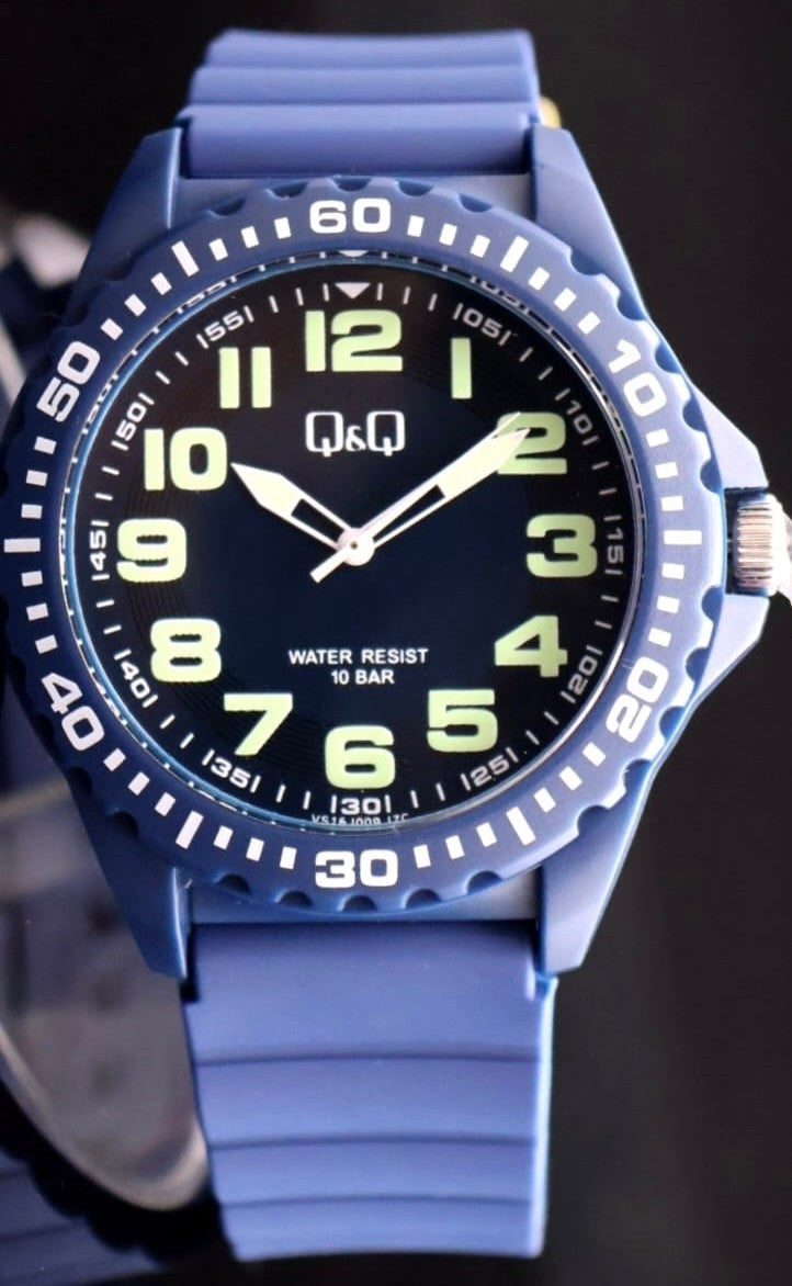 Q&Q by Citizen Herren Armband Uhr  Analog Blau Farben Silikon0