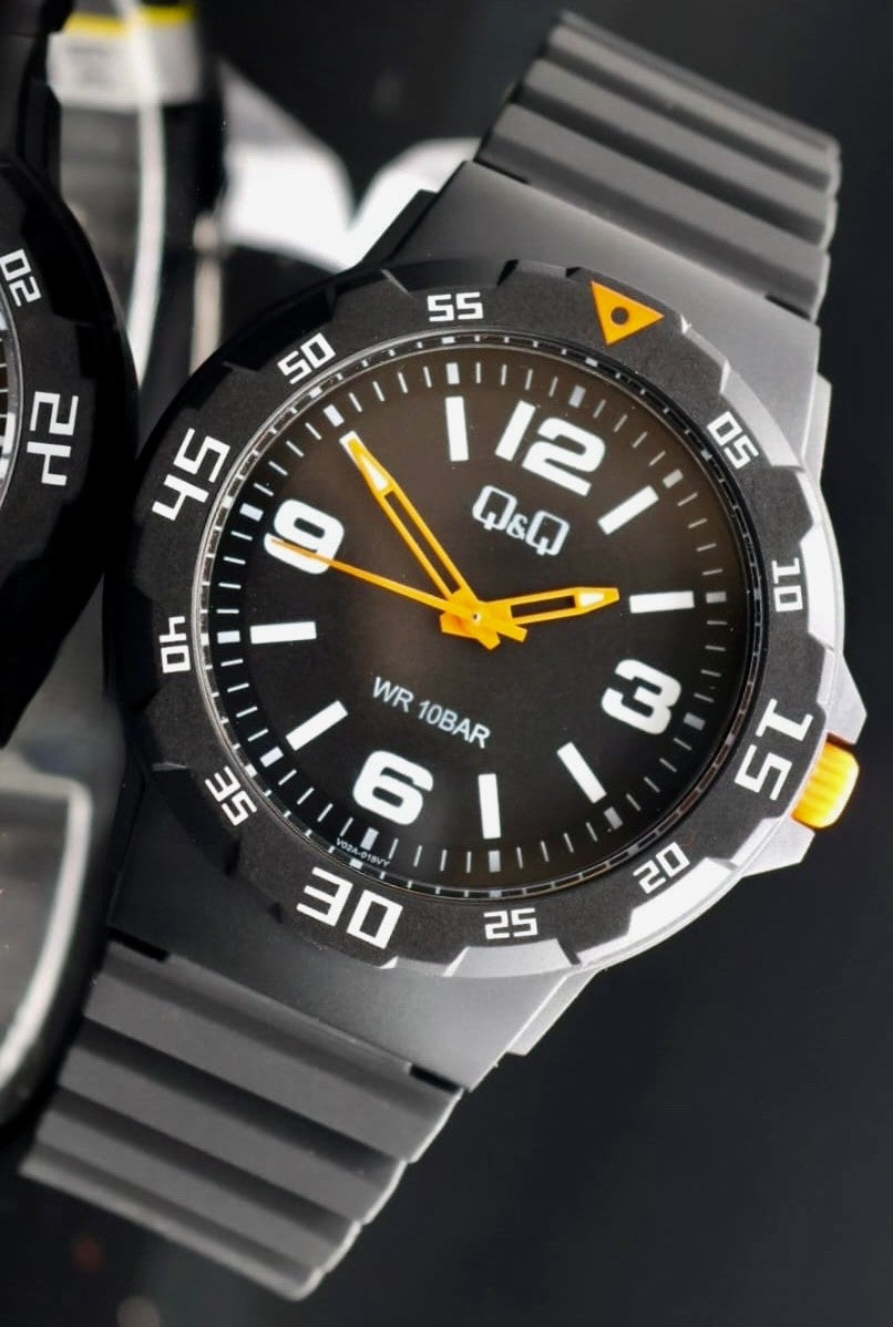 Q&Q by Citizen Herren Uhr Quarzuhr Silikon Schwarz Sport 42mm Neu0