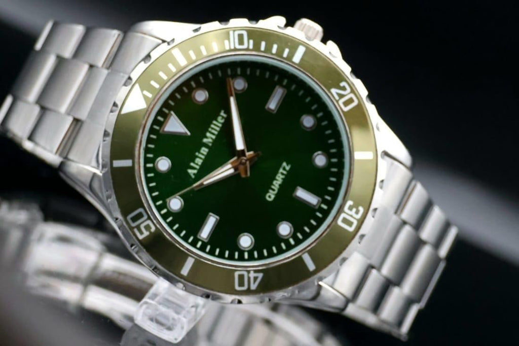 Alain Miller Herren Armband Männer Uhr  Grün Silber Farben sportliches Design1