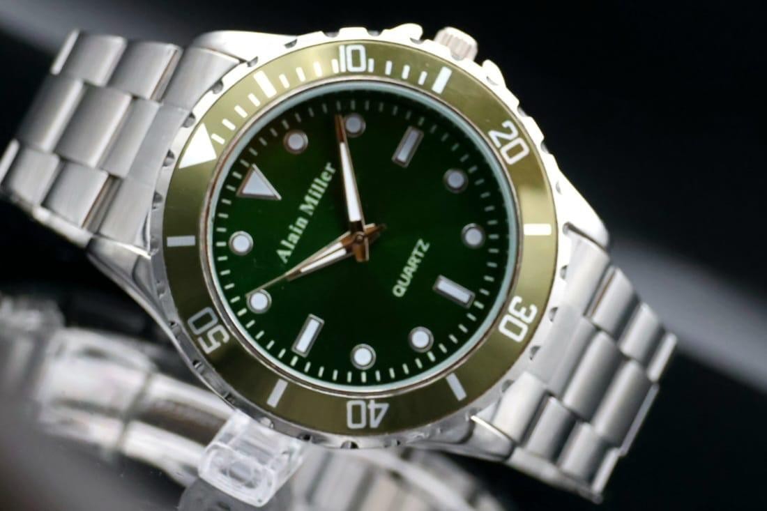 Alain Miller Herren Armband Männer Uhr  Grün Silber Farben sportliches Design1