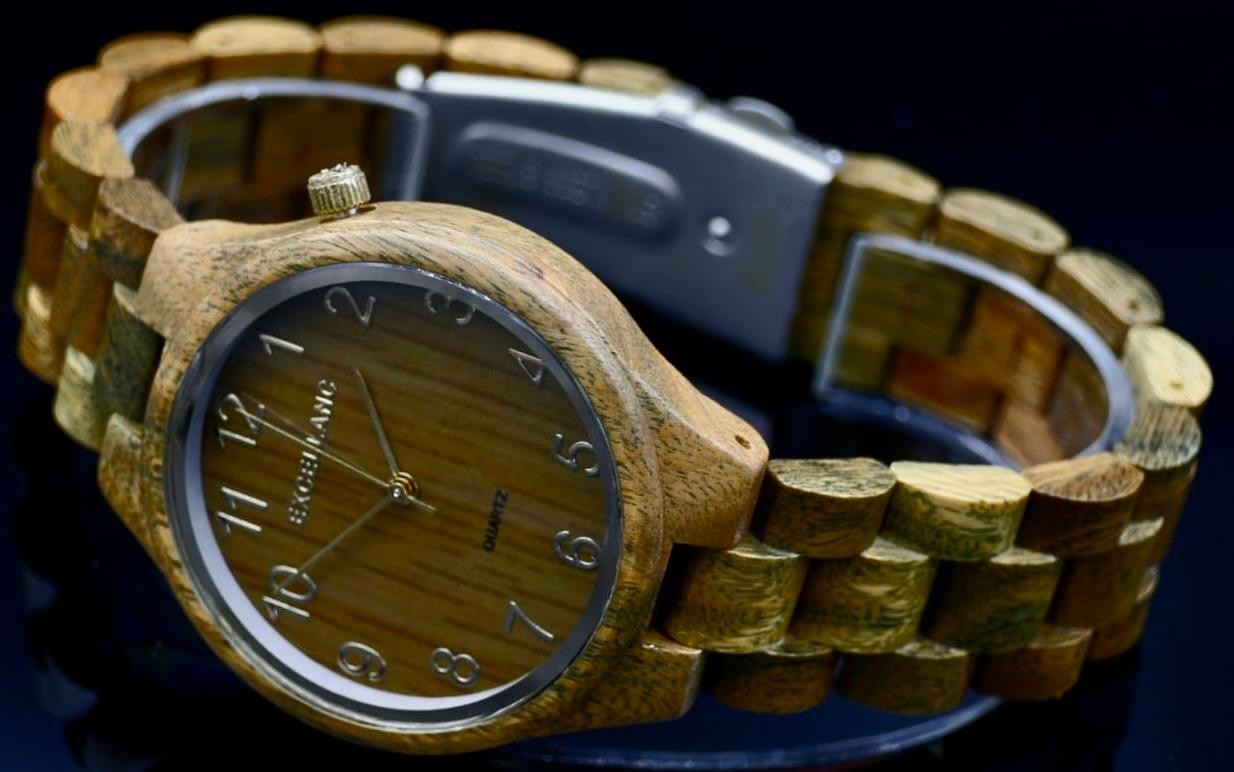 Schicke Excellanc Frauen Damen Holz Armband Uhr braun Farben Grünholz Damenuhr1