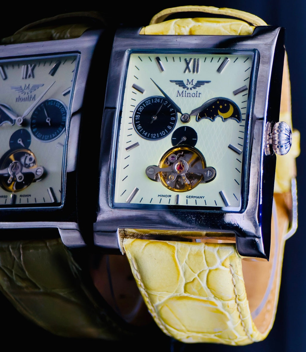 Klassische Damen Frauen Uhr Automatikuhr Armbanduhr Minoir Lederband Damenuhr0