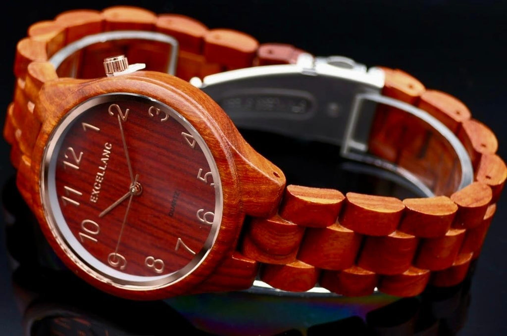 Schicke Excellanc Frauen Damen Holz Armband Uhr Rot Farben Sandholz Damenuhr1