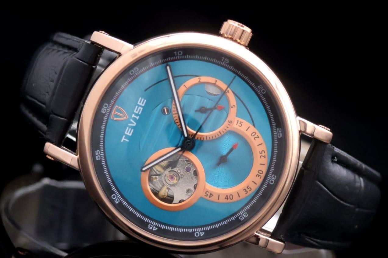 TEVISE Herren Automatik Armband Uhr Blau Schwarz Farben Lederband Glasboden 42mm1