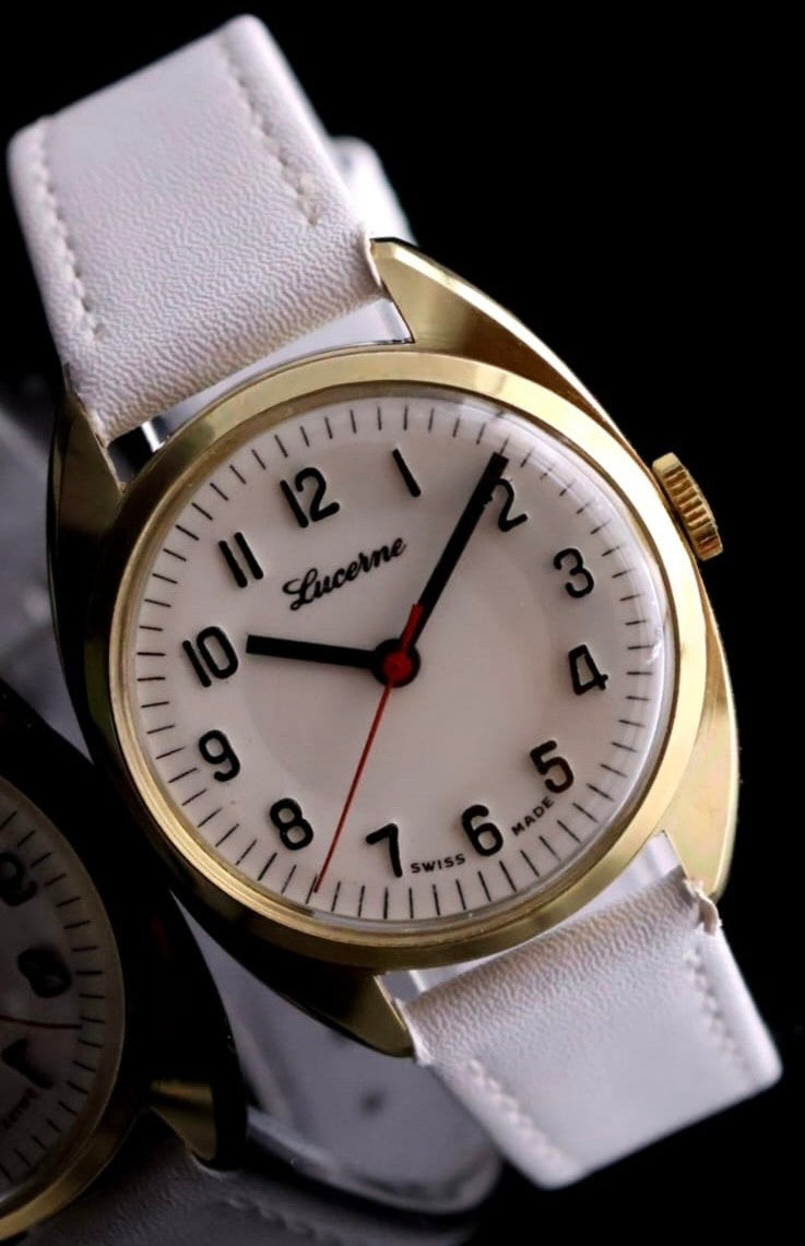 Lucerne Swiss Made Handaufzug Watch Armbanduhr Vintage Sammlerstück Leder Weiß0