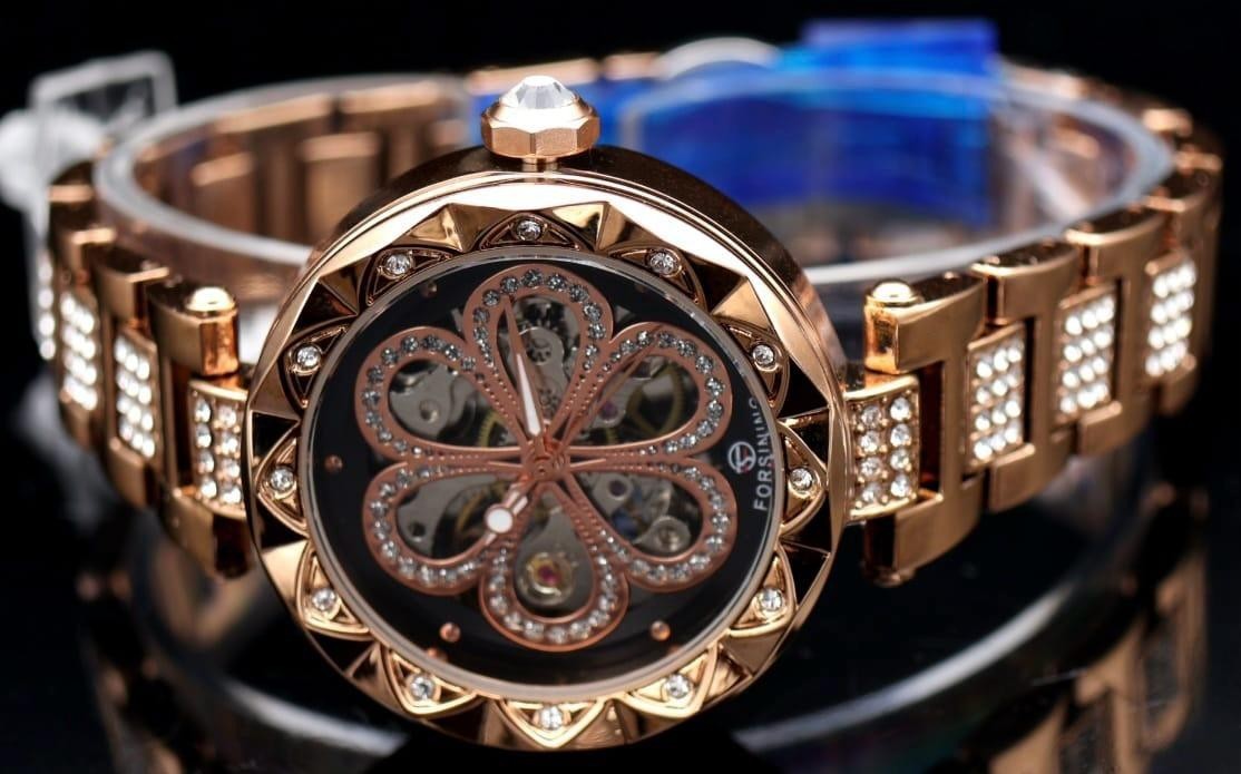 Exklusive Damen Automatik Uhr mit ausgefallenem Ziffernblatt Rosé Farben Strass1