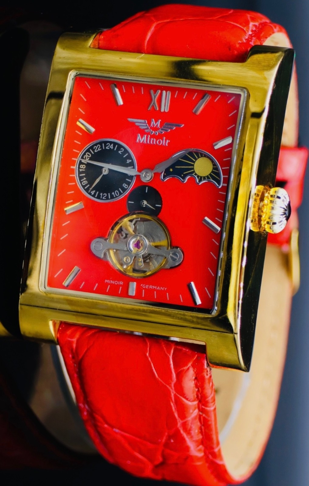 Minoir Automatik Armbanduhr Damenuhr mit offener Unruh und Glasboden Rot Farben0