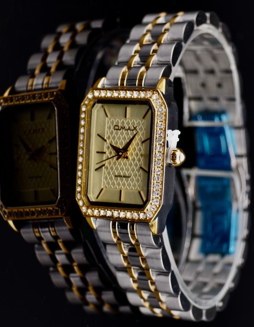 Mega Edle Omax Damen Armband Uhr Silber Gold Farben Damenuhr Strass IP Veredelt0